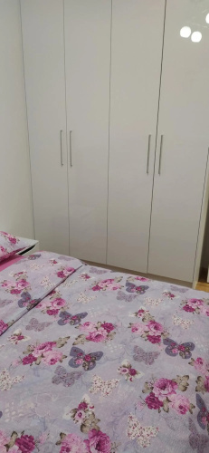 Leo Apartment