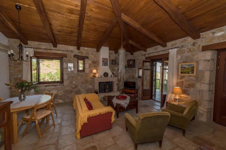 2 Bedrooms Cottage