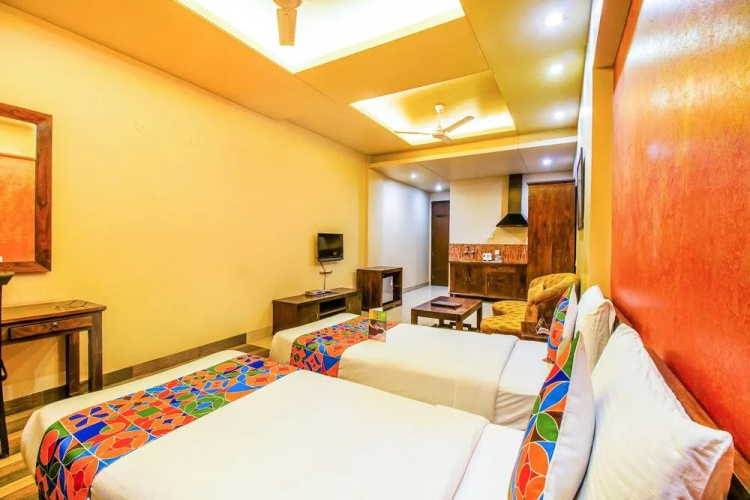 FabHotel Tavisha Villa