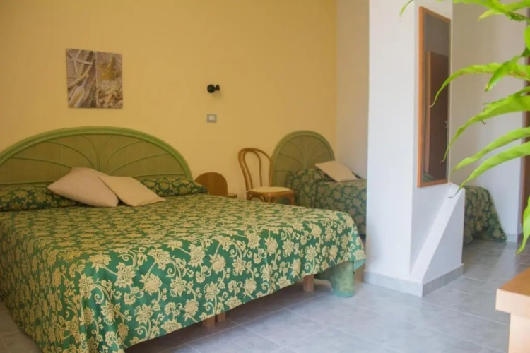 Standard Quadruple room