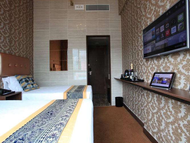 Grand City Hotel
