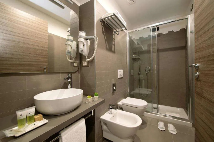 Hotel H21