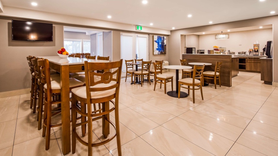 Best Western Hotel Brossard photo 32