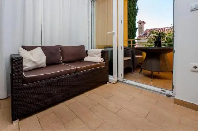 Pimlico Apartment