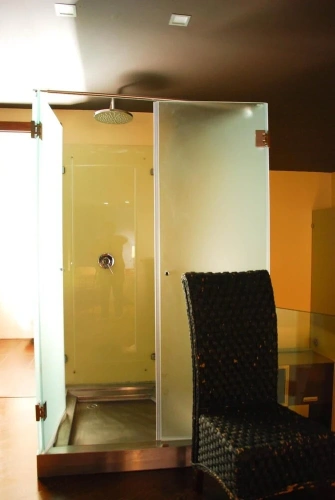 2 Bedrooms Apartment with city view