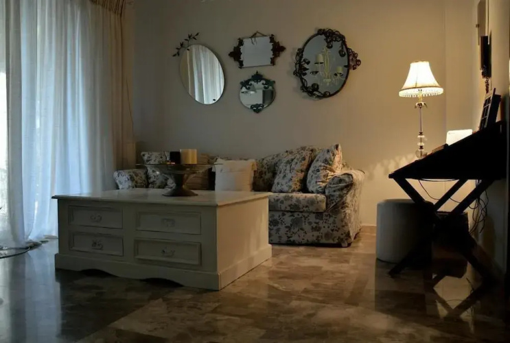 Ammos Luxury Suites