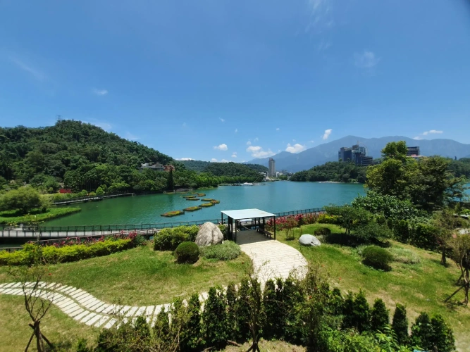 Deluxe Double room with lake view