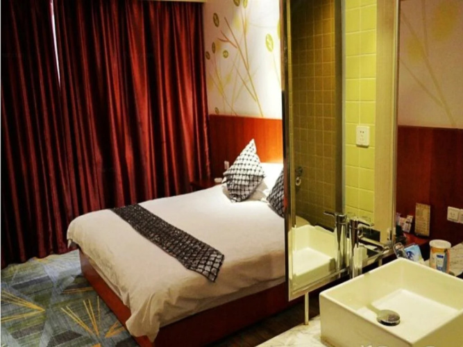 Dongfang Hotel