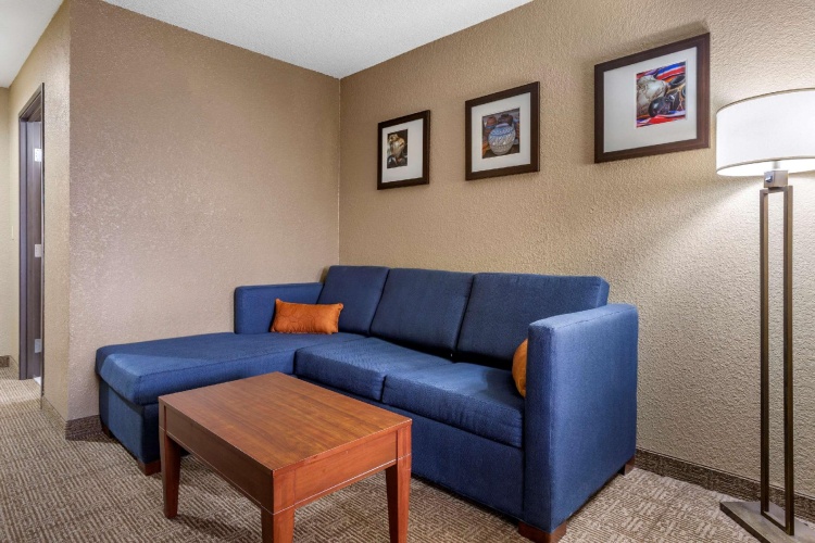 1 Bedroom Suite