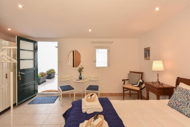 3 Bedrooms Apartment