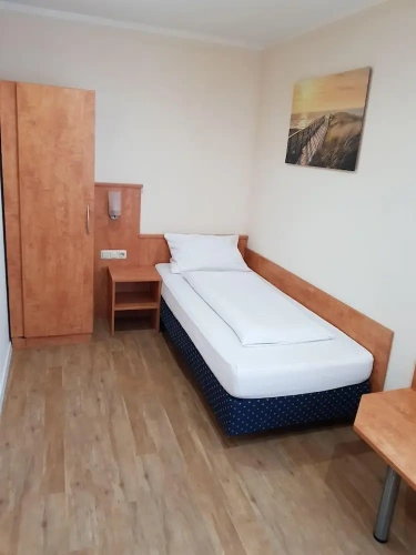 Standard Quintuple room