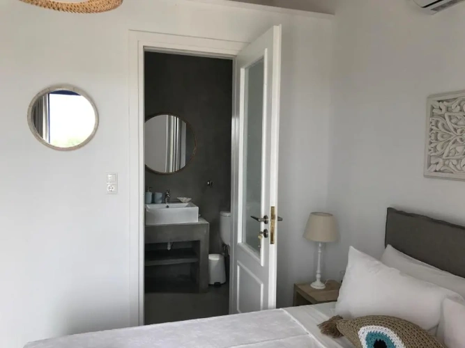 2 Bedrooms Cottage