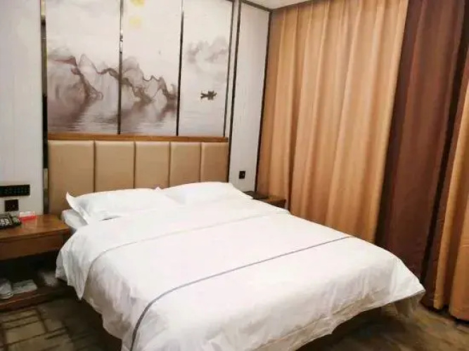 Mehood Ezzi Hotel(Yining)