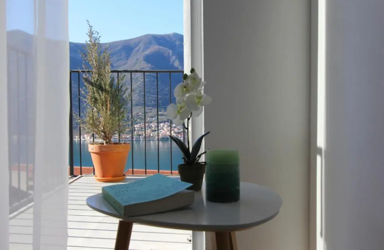 Alkima 1 BR apartment with a sea view