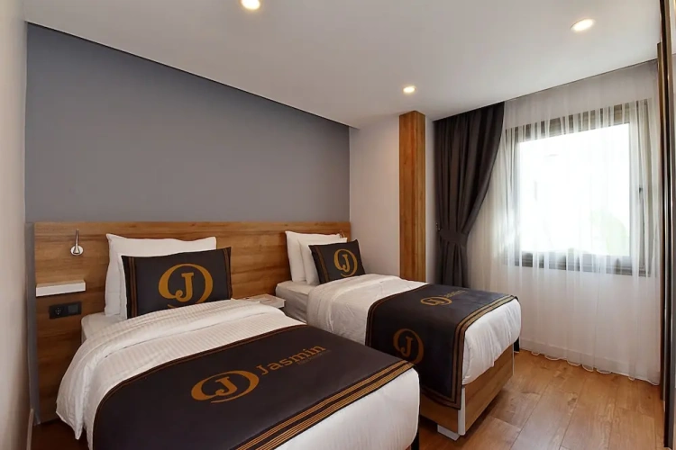 2 Bedrooms Apartment with garden view
