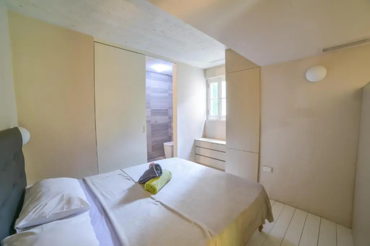 AF - Large 2BR apartment