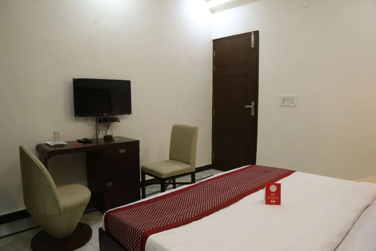 OYO 5334 Hotel Jindal Palace