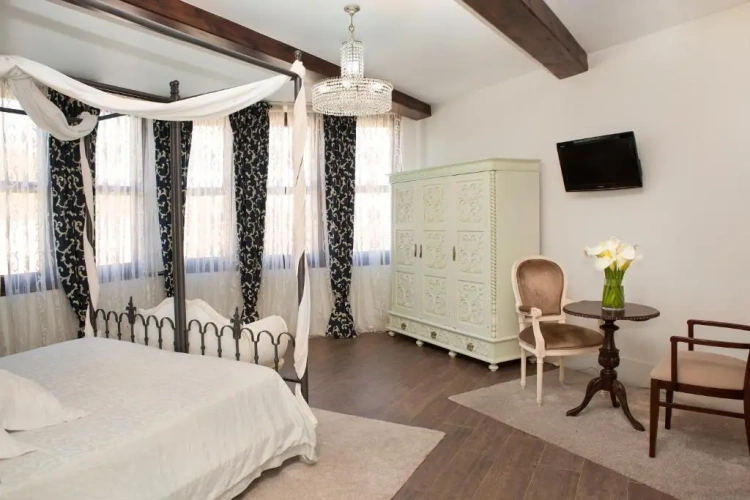 Suite