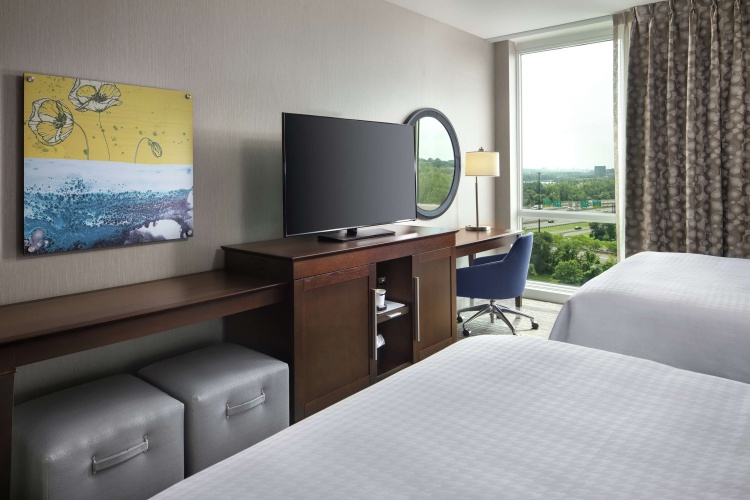 Hampton Inn & Suites Teaneck Glenpointe, NJ photo 7