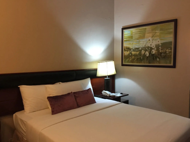 Allure Hotel & Suites
