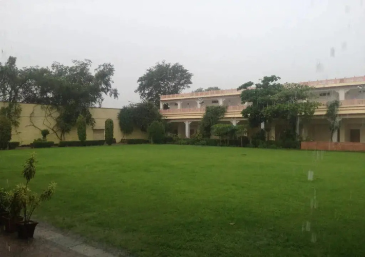 Lakshmi Vilas Hotel