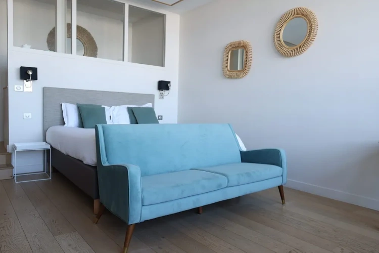 Deluxe Suite with harbour view
