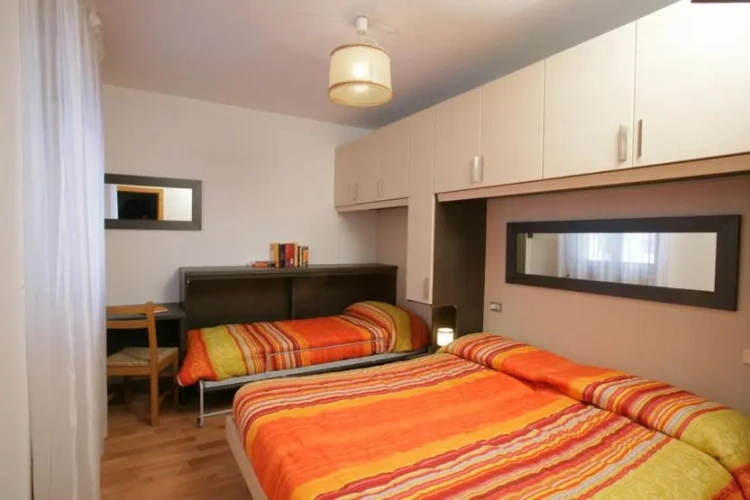 2 Bedrooms Apartment