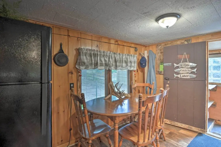 Rustic Frederic Cabin Near Cross-country Skiing!