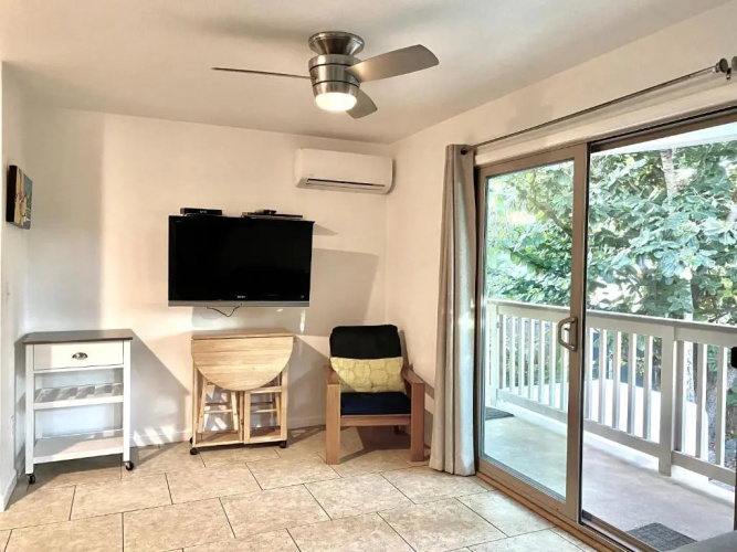 Beach Side Studio by Shark's Cove