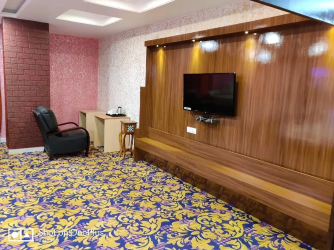 Hotel Vishnu Empire