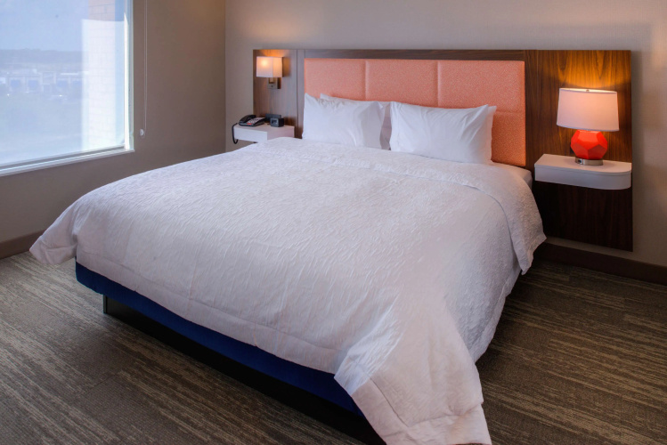 Hampton Inn & Suites Wixom