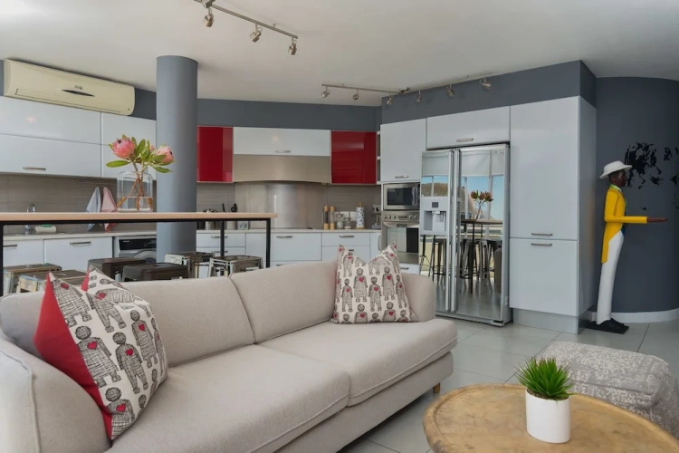 3 Bedrooms Comfort room