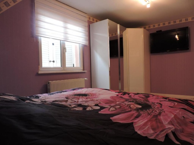 2 Bedrooms Cottage