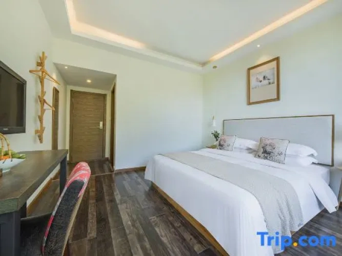 Deluxe Double room with garden view