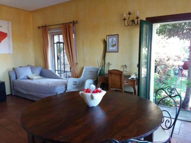 Garden Apartment