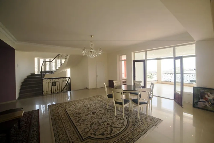 5 Bedrooms Deluxe Villa