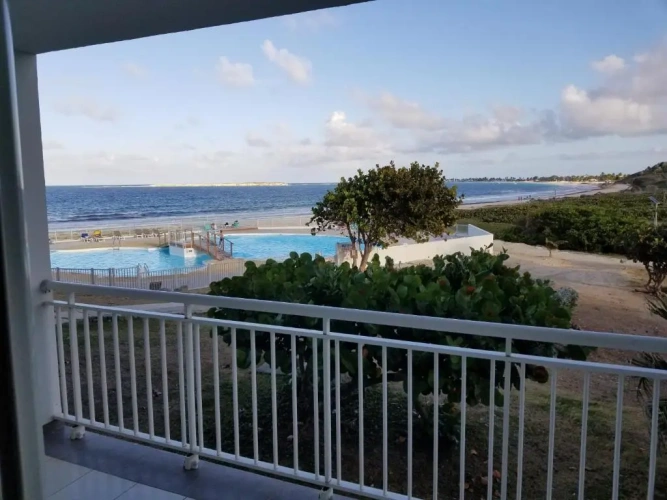 Apartment with balcony and with sea view