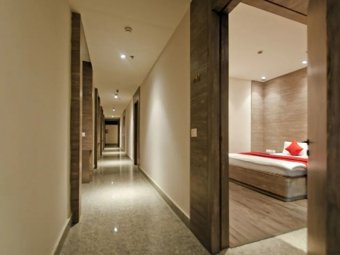 OYO 7899 VIP Premium