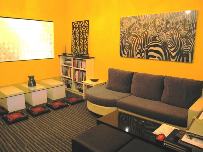 Moni Gallery Hostel