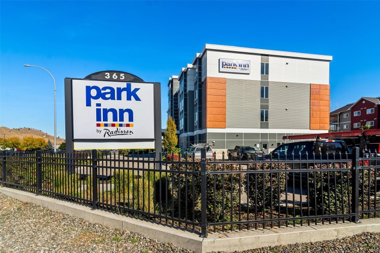 Microtel Inn & Suites By Wyndham Kelowna photo 21