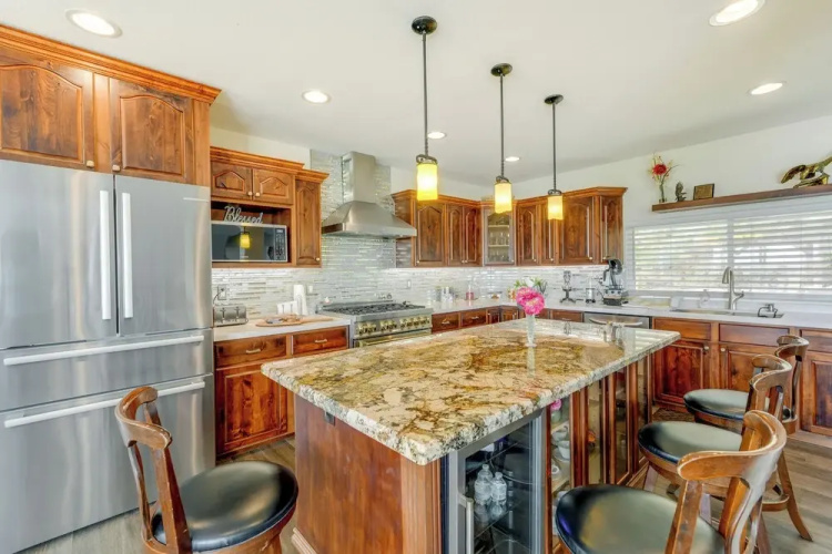 Spacious Arizona Escape - Pool, Hot Tub & Fire Pit