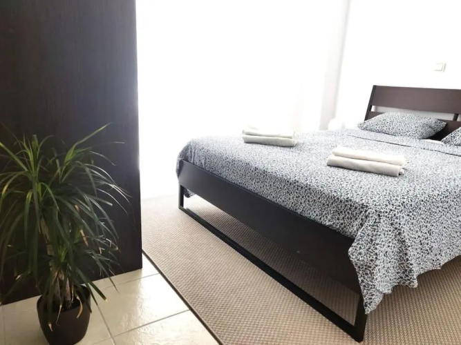 Fully equipped 2-bedroom flat unique view all year