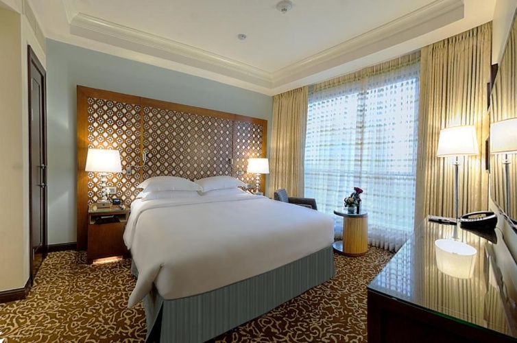 Double room with city view