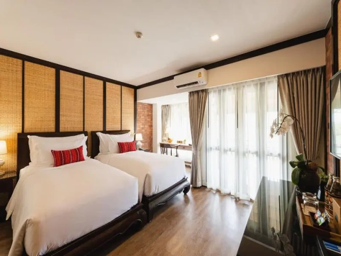 Standard Twin room with balcony