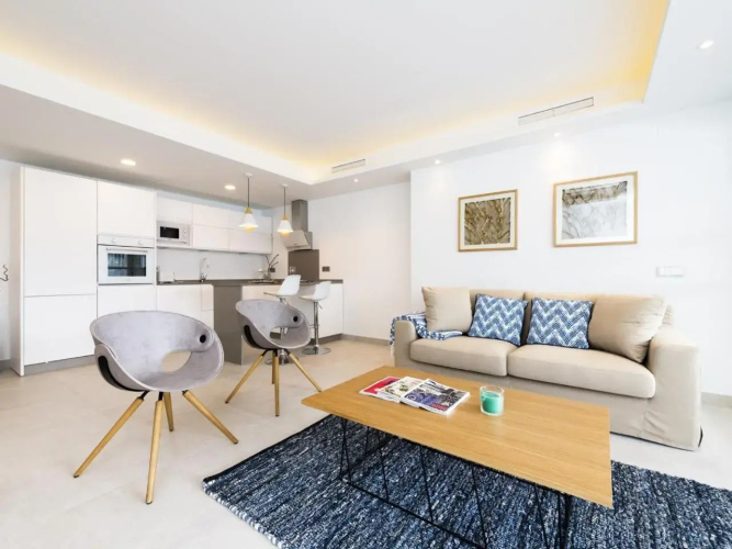 Playas Del Duque Apartment