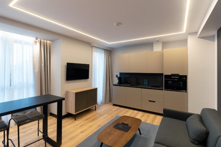 1 Bedroom Apartment