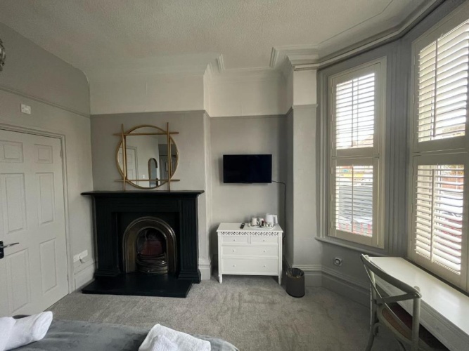 Deluxe Double Basement room