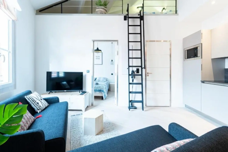 2 Bedrooms Apartment