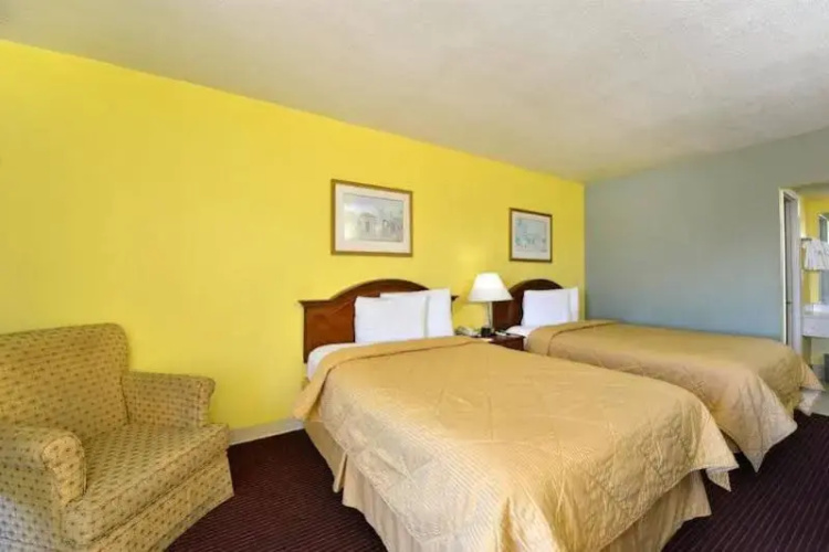 Econo Lodge Space Center
