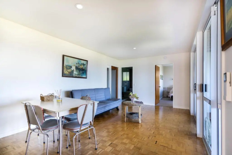 Cosy 2 bedroom studio with lovely views